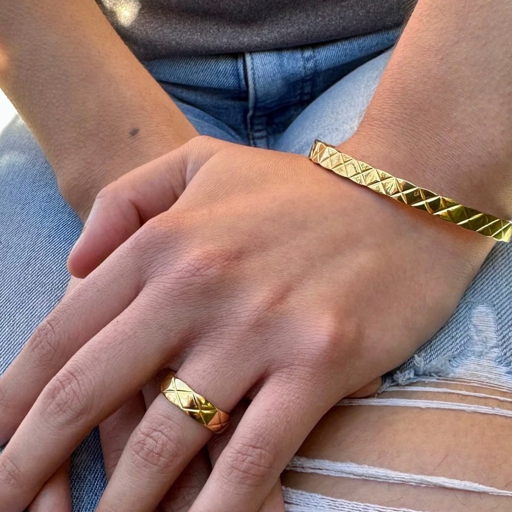 Quilted Crush Ring 18k Gold Plated Size 6